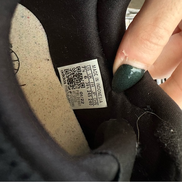 Adidas Cloud Foam Tennis Shoes - Picture 3 of 3